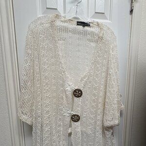 Mirror Image brand Cream Color Plus size 3X crochet look Blouse